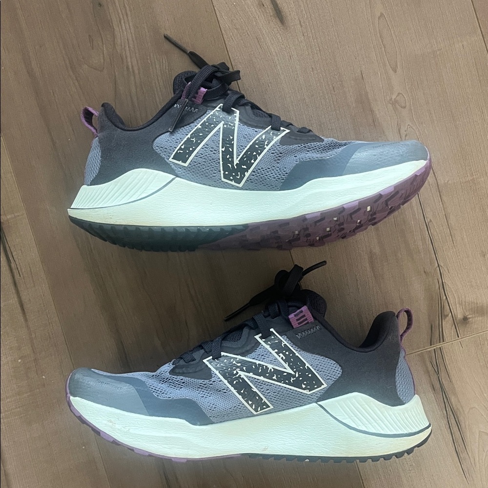 New Balance Sneakers - Picture 4 of 8